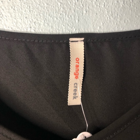 🌸 Boutique | black top with colored trim - Picture 3 of 4